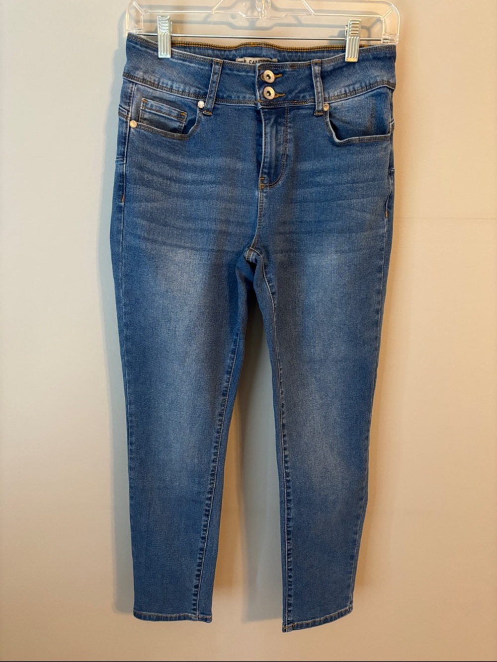 Mid Wash High-Rise Skinny Jeans - Slim Fit in Blue